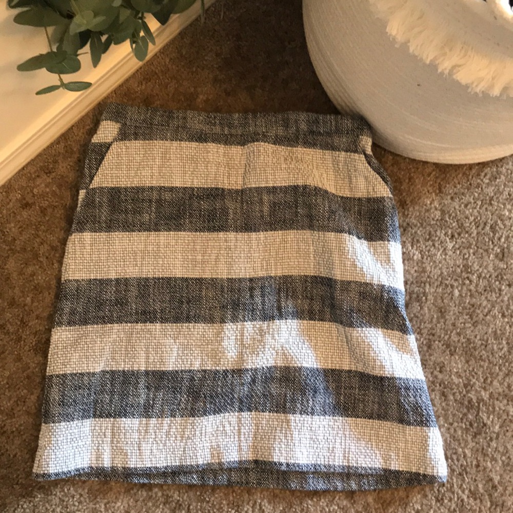 A-line tweed material skirt